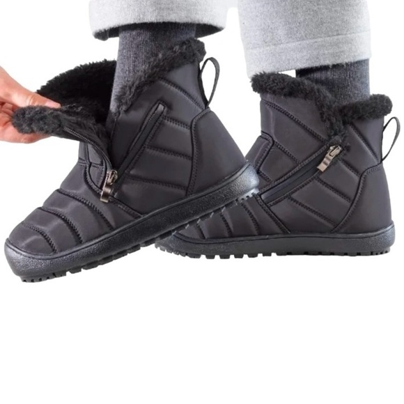 silvert’s Shoes - Silvert’s Women's Extra Wide Easy Dual Zipper Winter Boot Size 8